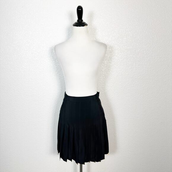 Versace X H&M NWT Women’s 100% Silk Studded Pleated Mini Skirt Black 4 - Picture 3 of 16